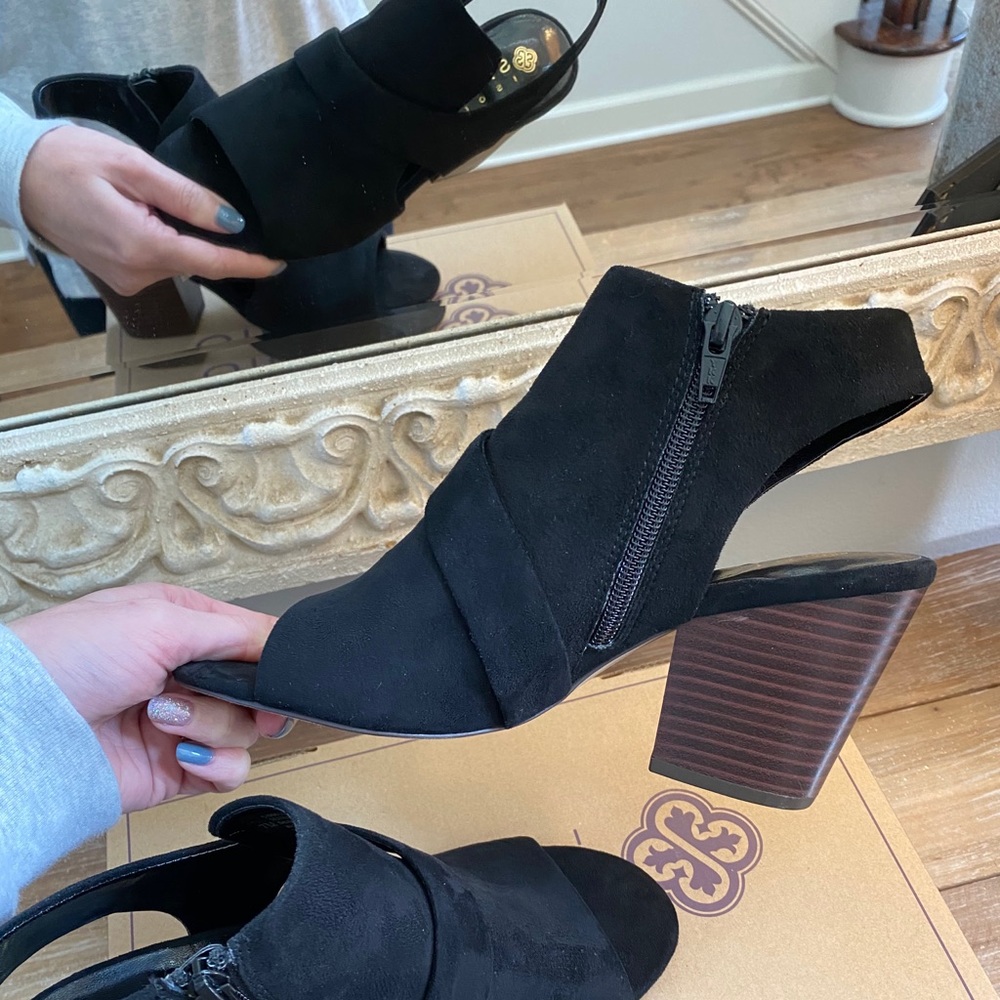 Open Toe Booties - Picture 4 of 6